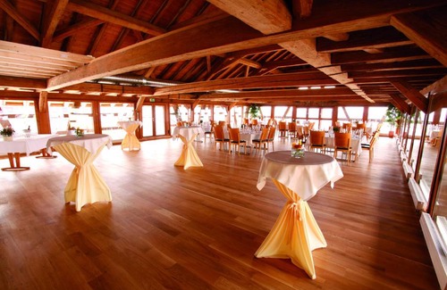 Reutlingen Hotel | Achalm Hotel: Oceanfront Retreat with Spa & Pool Access