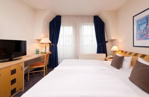 Laubegast Hotel | Comfortable ACHAT Hotel Dresden Elbufer: Pet-Friendly Stay