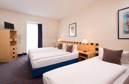 Laubegast Hotel | Family-Friendly ACHAT Hotel Dresden Elbufer with Restaurant