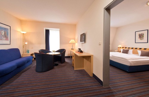 Laubegast Hotel | Family-Friendly ACHAT Hotel Dresden Elbufer with Restaurant