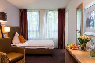 Obersendling Hotel | Pet-Friendly ACHAT Hotel München Süd with Hot Tub & Breakfast