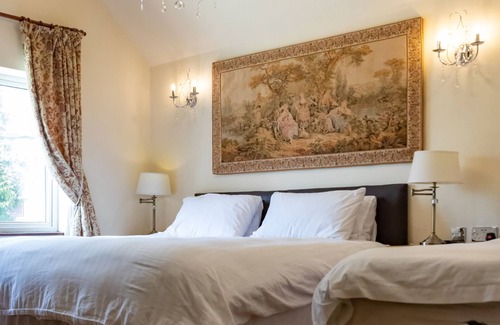 Knowle Sands House | Top-Rated Achill Guest House with Spa and Breakfast