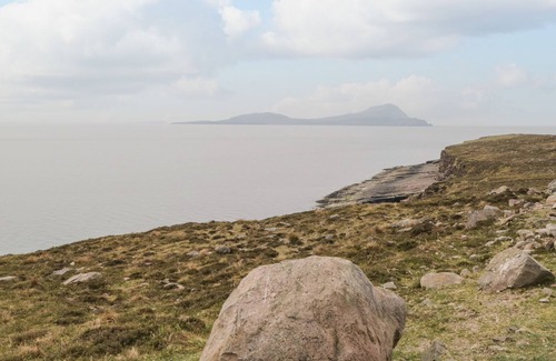Gubnahardia Cottage | ACHILL VIEW, pet friendly in Achill Island, County Mayo