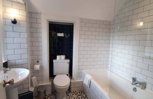 St Fillans Hotel | Enchanting Achray House: Top-Rated Spa & Dining Experience