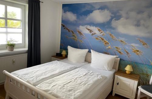 Wrixum Apartment | Discover Achter de Möhl: Family & Pet Friendly Retreat