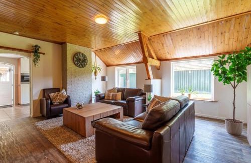 Knegsel House | Guest Rated 10/10 at Achter de Vijf Linden - Family Friendly