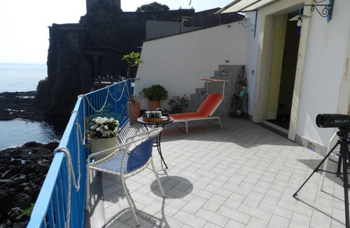 Aci Castello Apartment | Exquisite Aci Castello Suite with Ocean View & Pool