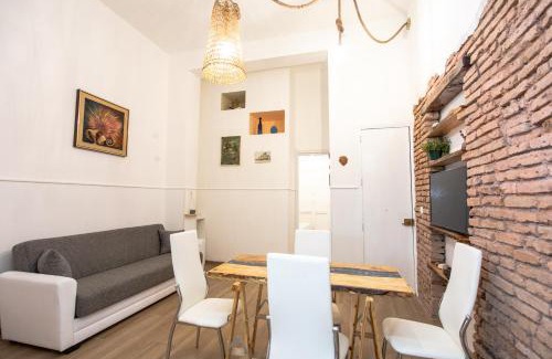 Aci Trezza Apartment | Beachfront Casa del Mare: Guest Rated 9.5, Pet Friendly