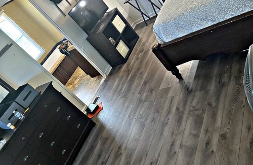 Houma House | Discover Acklen's Diamond: Pet-Friendly Family Retreat