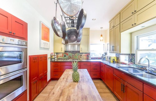 Barton Heights House | Enjoy Family-Friendly Comfort at ACL Ideal - Zilker Villa