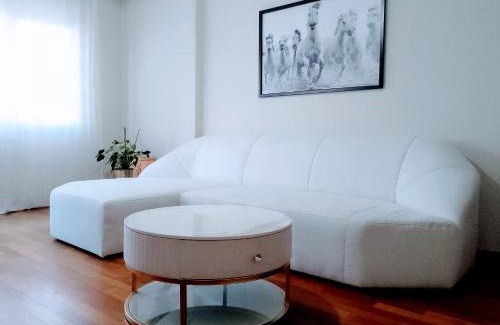 Oviedo City Centre Apartment | Comfortable Apartment Steps from Gascona with Free WiFi