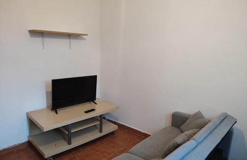 Margallo Apartment | Cozy Apartment in Historic Cáceres – Pet and Child Friendly