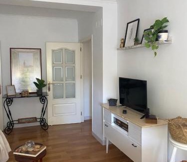 Triana Apartment | Inviting Apartment in the Heart of Triana, Rated 9.4/10