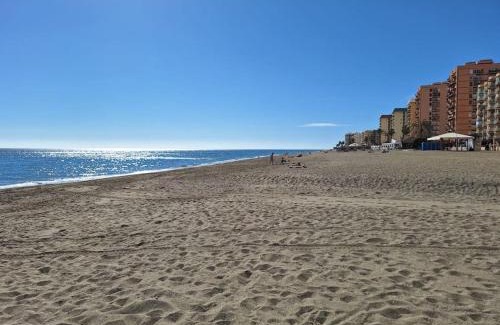 Fuengirola City Centre Apartment | Family-Friendly Pachequita Playa 2: Your Coastal Escape