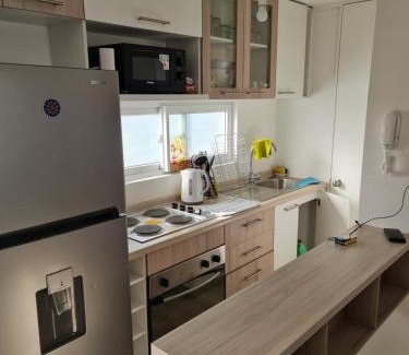 El Tabo Apartment | Beachfront Getaway: ACOGEDOR Dpto en EL TABO with Pool