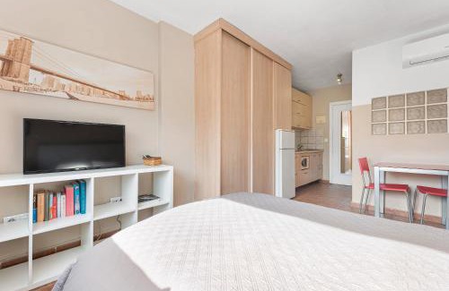 Pedregalejo Playa Apartment | Cozy Studio in Pedregalejo Steps from the Sea