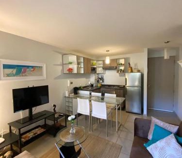 Mirasol Apartment | Inviting Mirasol Apartment with Ocean View & Pool Access
