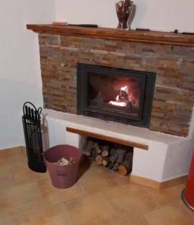 Bahabon House | Charming 19th Century Home with Hot Tub & Pet-Friendly Stay