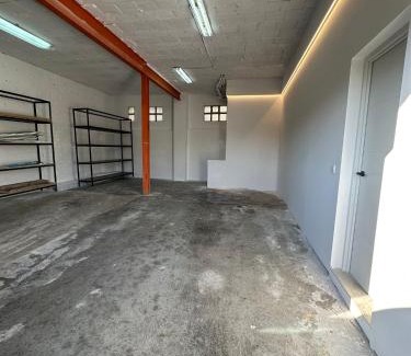 El Papiol House | Charming Retreat in El Papiol: Family and Pet Friendly