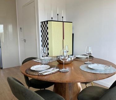 El Papiol House | Charming Retreat in El Papiol: Family and Pet Friendly