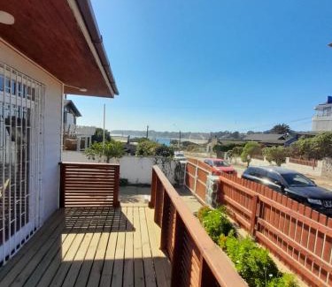 El Quisco House | Cozy Beach House: Family & Pet Friendly Getaway