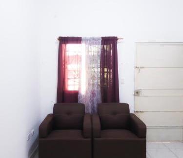 La Union House | Cozy Home in Lomas de Bella Vista - Family & Pet Friendly