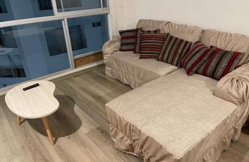 Tejada Alta House | Cozy Private Room Near Metro and Beach with Breakfast