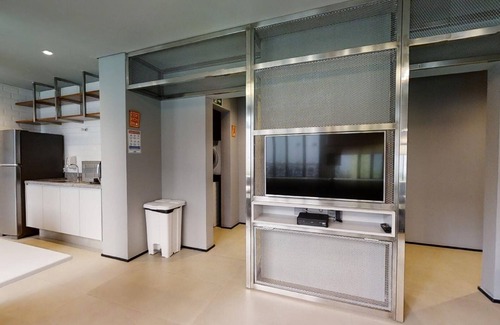 Santa Cecilia Apartment | Convenient Studio Steps from Metro Santa Cecília Station
