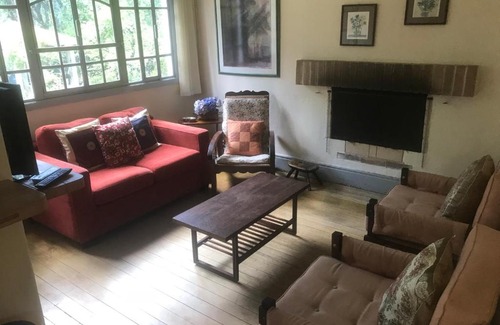 Campos do Jordao House | Cozy Home in the Heart of the City - Pet and Kid Friendly