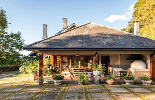 Campos do Jordao House | Charming Swiss-Style Mansion in Campos do Jordão - 10/10 Rated
