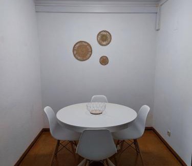 Lumiar Apartment | Welcoming T3 Retreat in Telheiras - Highly Rated Stay