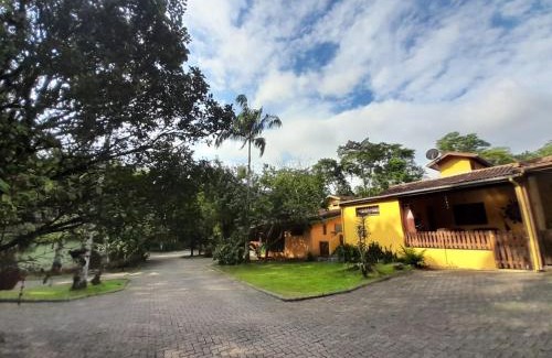 Boicucanga Beach House | Inviting Aconchego: 3 Bedrooms with Pool & BBQ Area