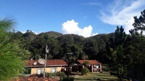 Rio Acima Hotel | Relaxing Aconchego Caminho das Cachoeiras with Pool Access