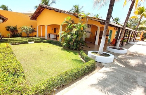 Salinopolis House | Relax at Aconchego do Caranã: Pool, Spa & Family Friendly
