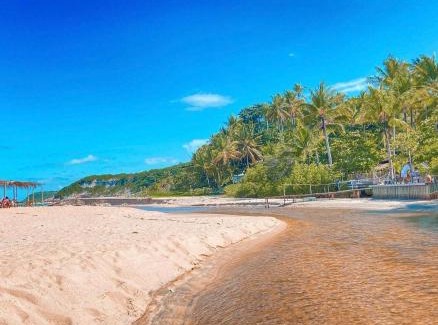 Curuipe House | Pet-Friendly Aconchego do Espelho with Oceanfront Views