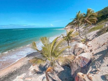 Curuipe House | Pet-Friendly Aconchego do Espelho with Oceanfront Views