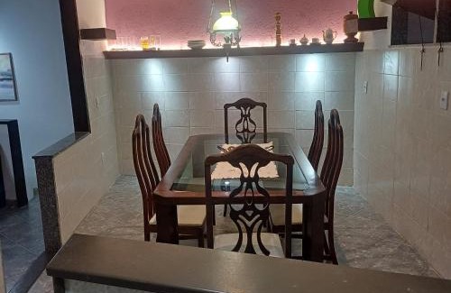 Pero House | Pet-Friendly Retreat at Aconchego do Peró with Hot Tub