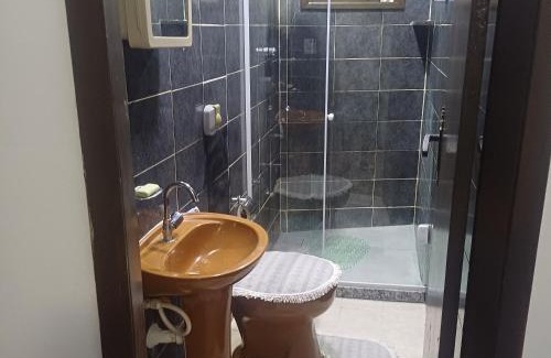 Pero House | Pet-Friendly Retreat at Aconchego do Peró with Hot Tub