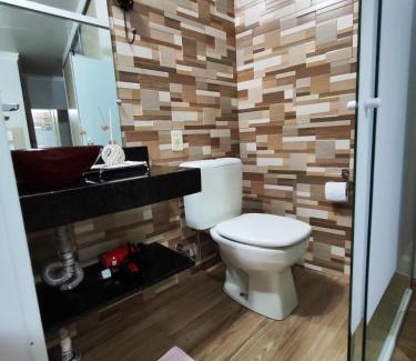 Foz do Iguacu House | Cozy Retreat Near the Falls with Hot Tub & Family Fun