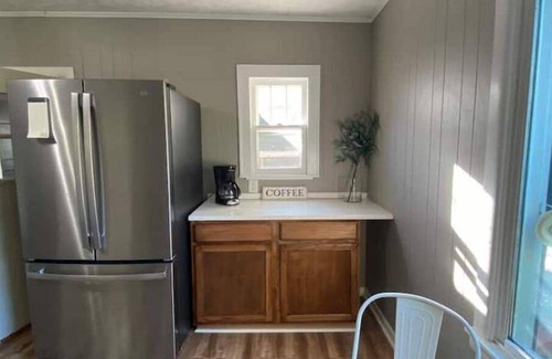 Lewisburg House | Acorn Acres: Perfect for Families & Pet-Friendly Retreat