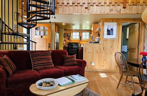 Bar Harbor Cottage | Acorn Cottage: Ideal Retreat near Bar Harbor and ANP