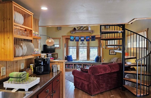 Bar Harbor Cottage | Acorn Cottage: Ideal Retreat near Bar Harbor and ANP