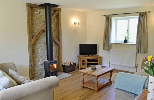 North Perrott Cottage | Family-Friendly 2 Bedroom Retreat in North Perrott