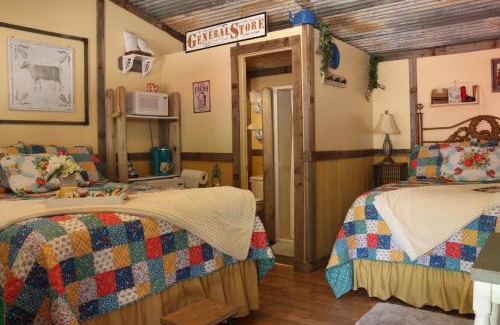 Canton House | Explore Acorn Hideaways: Pioneer Suite in Historic Canton