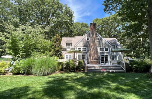 Sagaponack House | Experience Elegance at ACORN HOUSE: Designer Country Retreat