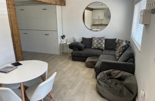Ford Apartment | Kid-Friendly Acorn Lodge: Guest Rated 9.2/10