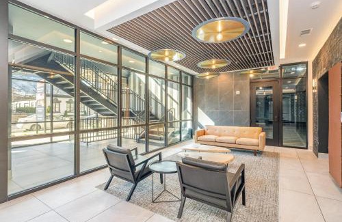 Music Row House | Acoustic Anthem-2 Units-Pool & Gym-In Music Row