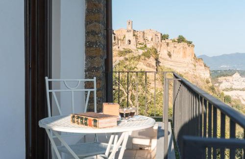 Bagnoregio House | Unwind at Acqua di Civita: Top-Rated Rooms & Spa