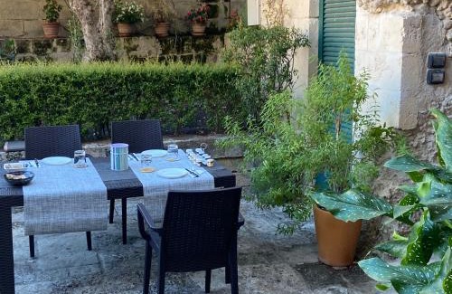 Sasso Caveoso Bed & Breakfast | Pet-Friendly Acqua Dolce with Ocean View & Hot Tub Bliss