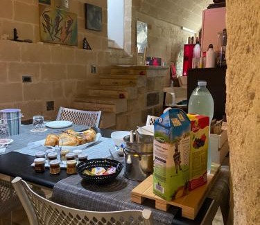 Sasso Caveoso Bed & Breakfast | Pet-Friendly Acqua Dolce with Ocean View & Hot Tub Bliss